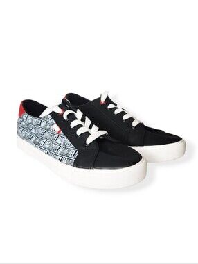 Marvel Black Low-Top Sneakers with White Laces and Red Trim Mens Size 7
